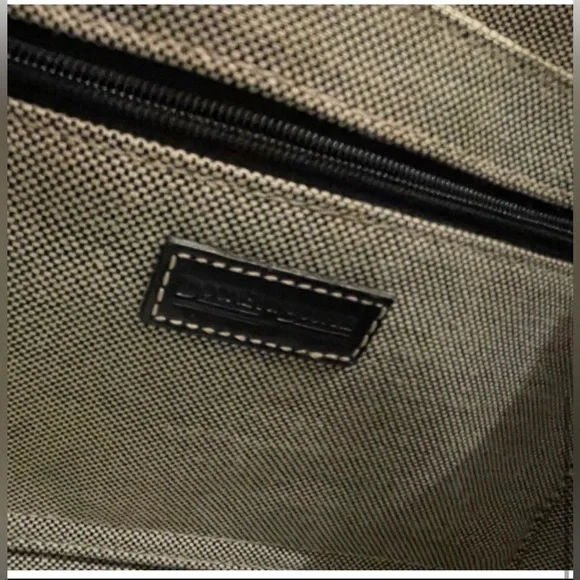 Black and gray Dooney&Bourke purse/bag - Picture 7 of 7